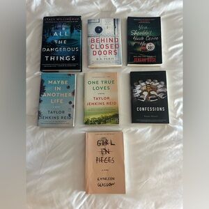 Assorted Thriller/Romance Novels